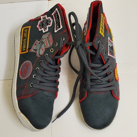 New assorted colors and sizes sneakers unisex for big boys and girls - Picture 7 of 16